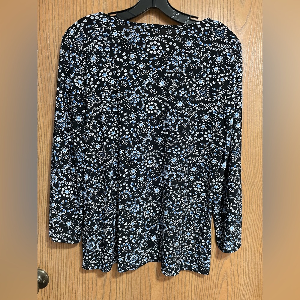 Nine West Blue and Black Floral Long Sleeve Top - Picture 2 of 4